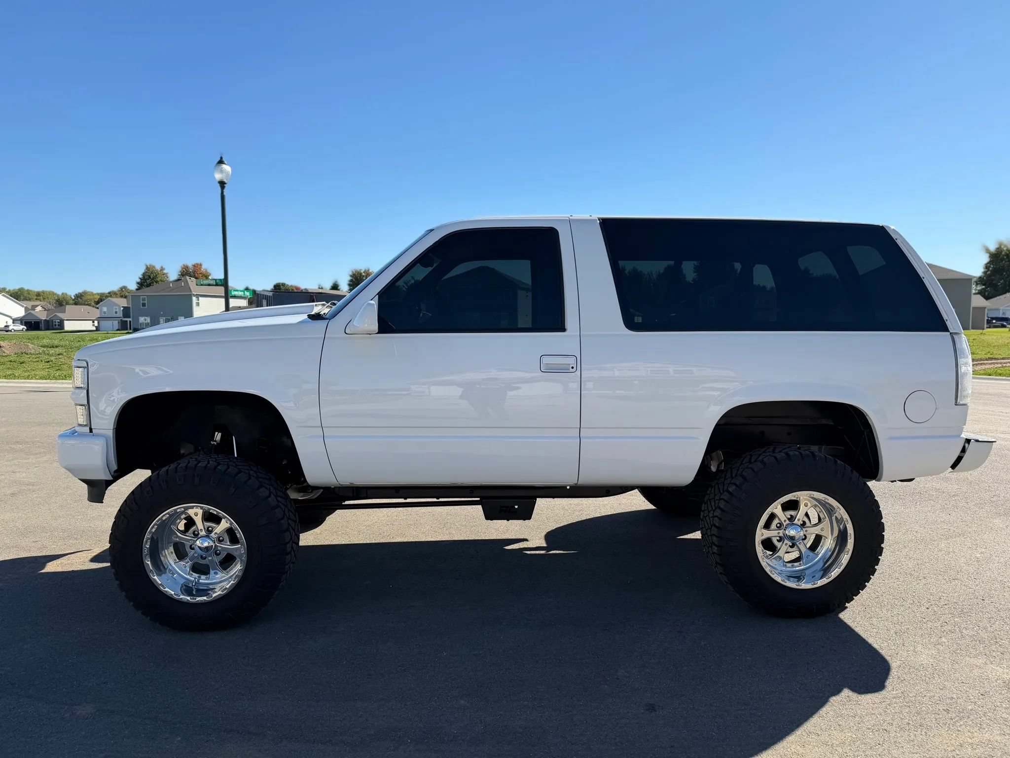 Used 1997 Chevrolet Tahoe 4WD 2-Door w/ Preferred Equipment Group 2 image 9