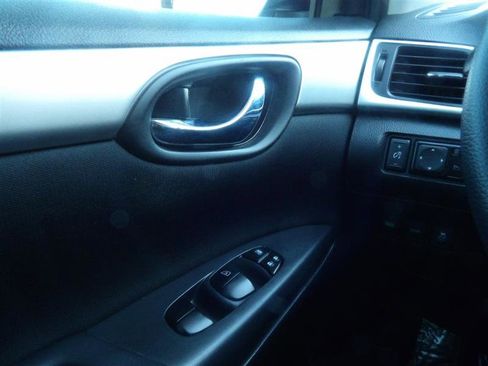 Used 2017 Nissan Sentra S image 20