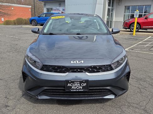 Used 2023 Kia Forte LXS FWD image 2