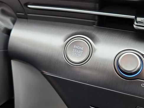 Used 2024 Hyundai Kona SEL image 16