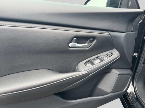 Used 2025 Nissan Sentra SV FWD image 15