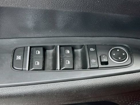 Used 2024 Kia Forte LXS FWD image 11