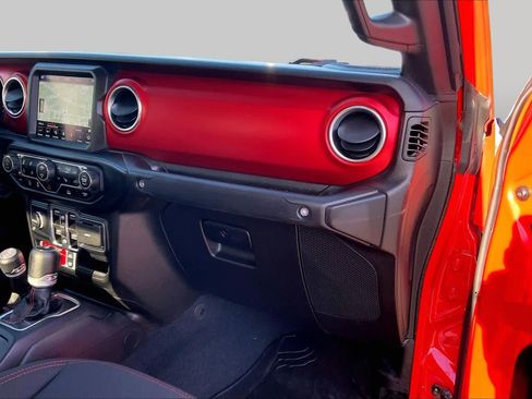 Used 2023 Jeep Gladiator Rubicon w/ LED Lighting Group AWD/4WD image 19