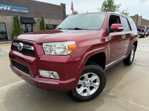 Used 2013 Toyota 4Runner SR5 w/ Convenience Pkg AWD/4WD image 1