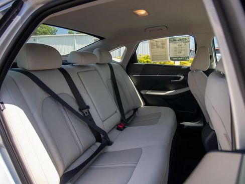 Certified 2024 Hyundai Sonata SEL FWD image 17