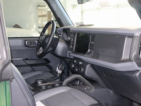 Used 2024 Ford Bronco Everglades image 35