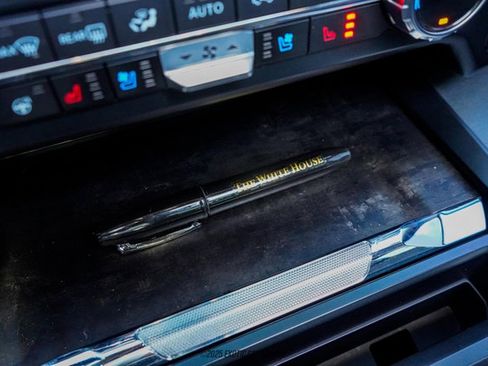 Used 2023 Ford F450 Lariat w/ FX4 Off-Road Package image 29