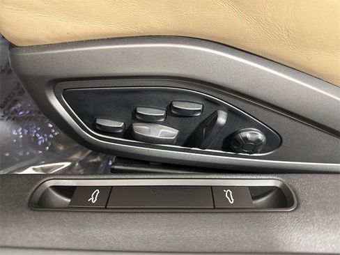 Certified 2024 Porsche 911 Carrera GTS image 40