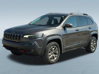 Used 2021 Jeep Cherokee Trailhawk video 3
