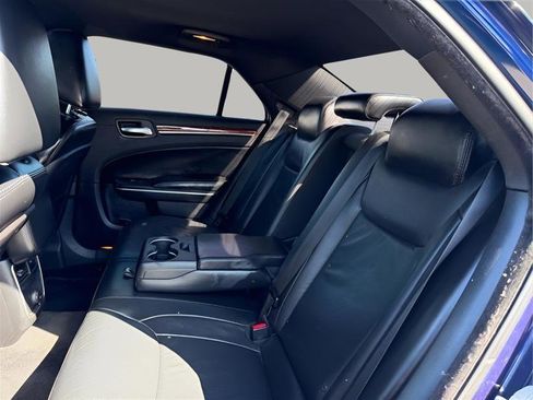 Used 2014 Chrysler 300 RWD image 24