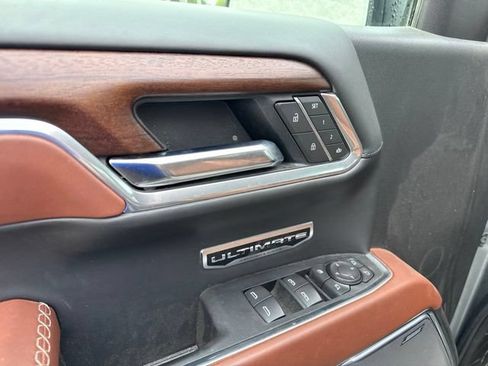 Used 2025 GMC Sierra 1500 Denali Ultimate AWD/4WD image 11
