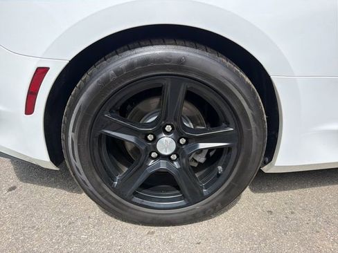 Used 2020 Chevrolet Camaro LT RWD image 30
