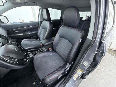 Used 2025 Mitsubishi Outlander Sport AWD image 18