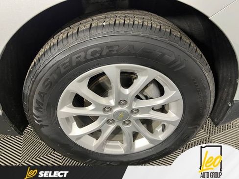 Used 2019 Chevrolet Equinox LT FWD image 27