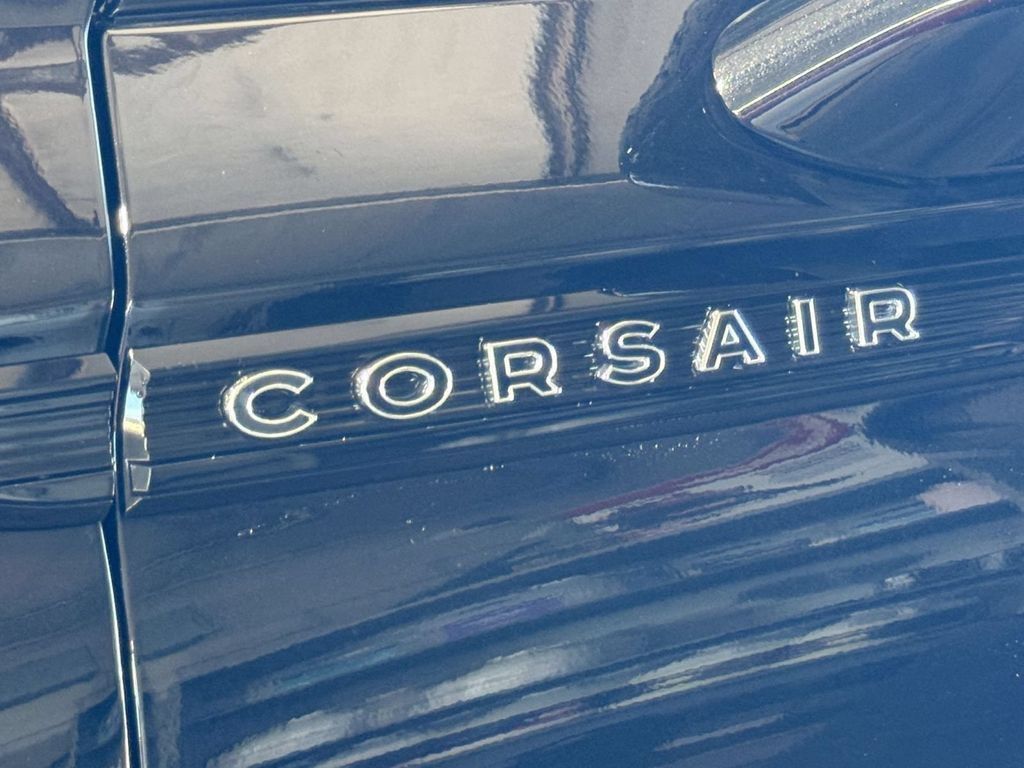 Certified 2025 Lincoln Corsair Reserve w/ Equipment Group 202A AWD/4WD image 10