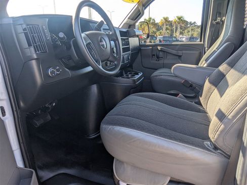 Used 2023 GMC Savana 2500 w/ Driver Convenience Package image 18