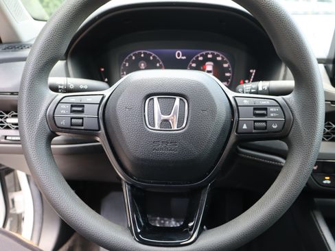 Used 2025 Honda Accord SE image 24