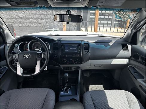 Used 2015 Toyota Tacoma 4x4 Access Cab V6 w/ Convenience Package image 17