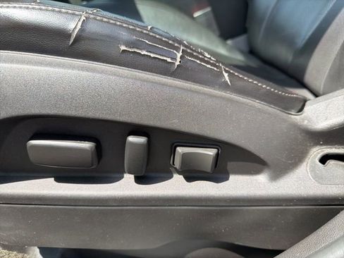 Used 2017 Chevrolet Equinox Premier w/ Enhanced Convenience Package image 22