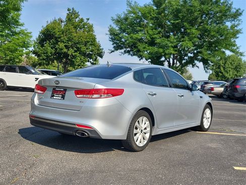Used 2016 Kia Optima EX image 4
