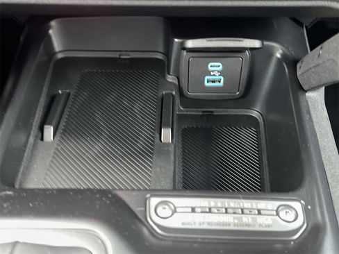 New 2025 Ford Bronco Badlands image 7