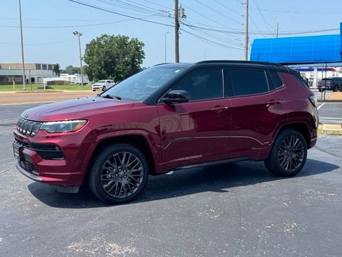 Used 2022 Jeep Compass High Altitude AWD/4WD image 3