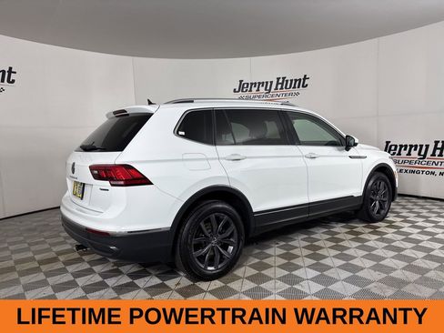 Used 2024 Volkswagen Tiguan SE image 5