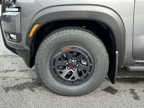 New 2026 Nissan Frontier Pro-X w/ Pro-X Convenience Package RWD image 12