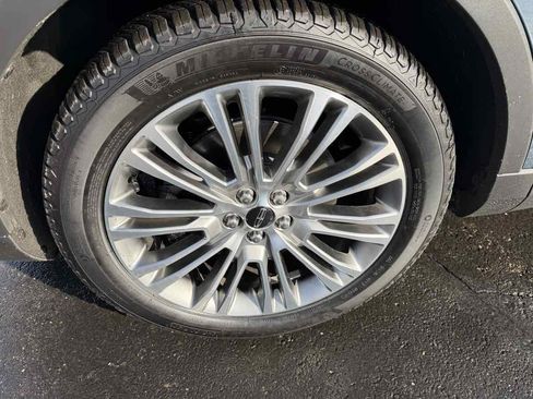 Used 2016 Lincoln MKX Reserve w/ Climate Package image 8