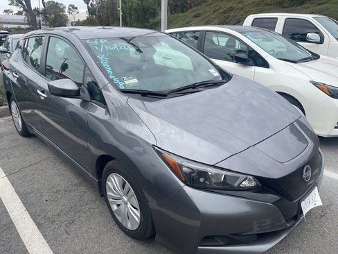Used 2024 Nissan Leaf S image 2