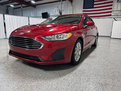 Used 2020 Ford Fusion SE FWD image 4