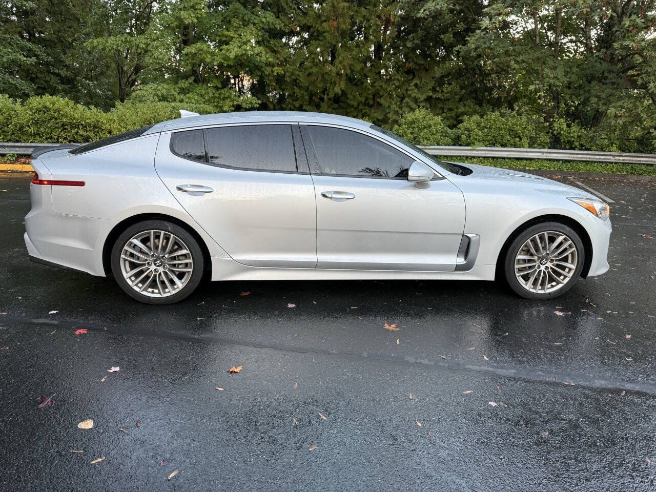 Used 2018 Kia Stinger AWD/4WD image 4