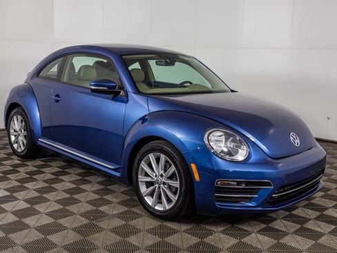 Used 2017 Volkswagen Beetle 1.8T SE FWD image 10