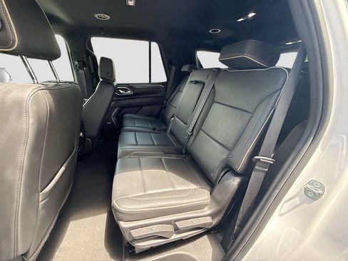 Used 2024 GMC Yukon SLT RWD image 26