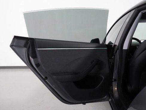 Used 2025 Tesla Model 3 Long Range image 60