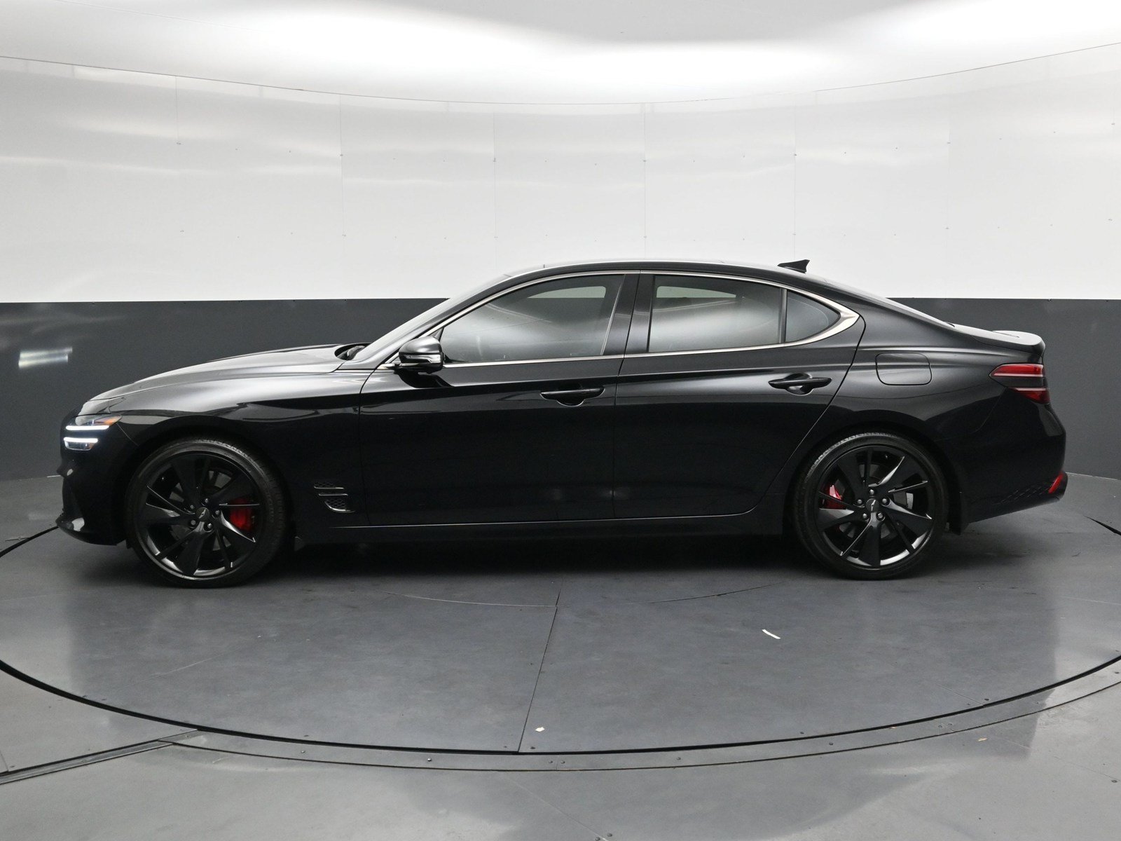 Used 2022 Genesis G70 3.3T w/ Sport Prestige Package AWD/4WD image 7