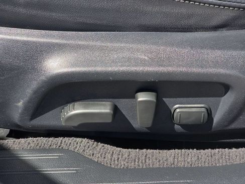 Used 2017 Subaru Outback 2.5i Limited AWD/4WD image 24