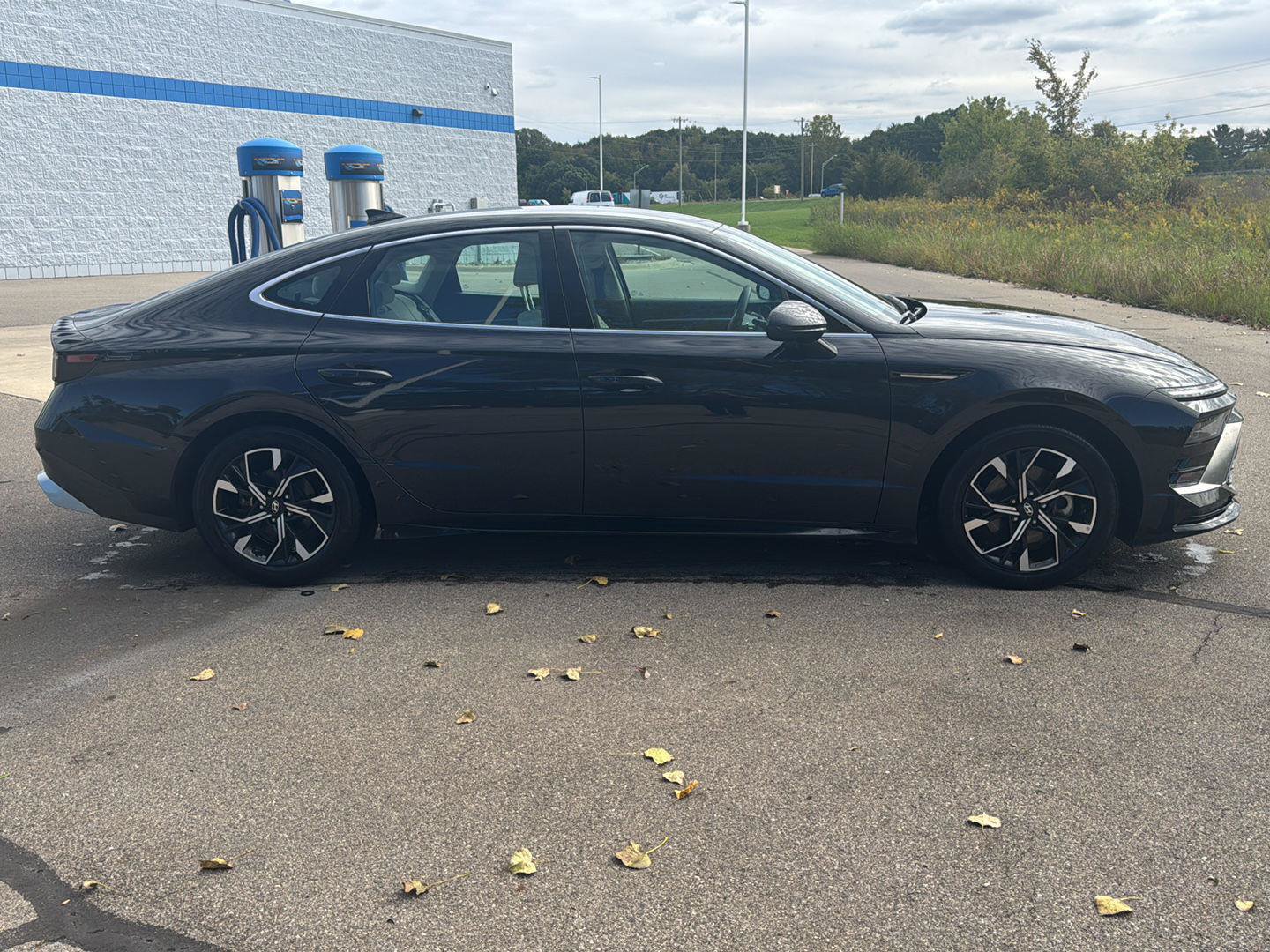 Used 2025 Hyundai Sonata SEL FWD image 6