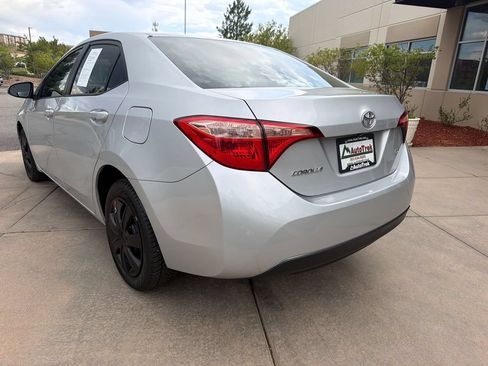 Used 2017 Toyota Corolla LE w/ Carpet Mat Package (TMS) FWD image 8