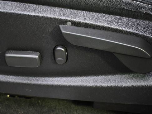 Used 2017 Chevrolet Colorado ZR2 image 14