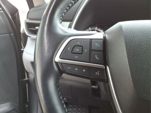 Used 2022 Toyota Highlander Limited image 16