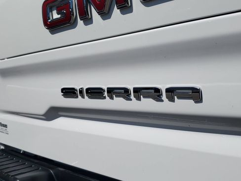Used 2025 GMC Sierra 1500 SLT RWD image 7