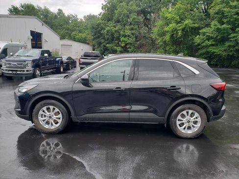 Used 2023 Ford Escape Active w/ Tech Pack #2 AWD/4WD image 10