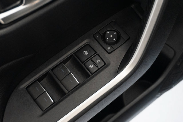 Used 2023 Toyota RAV4 XLE Premium AWD/4WD image 6