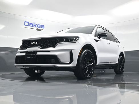 Certified 2023 Kia Sorento SX image 44