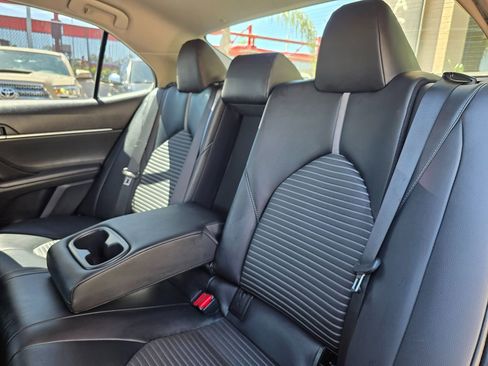 Used 2020 Toyota Camry SE w/ Convenience Package image 21