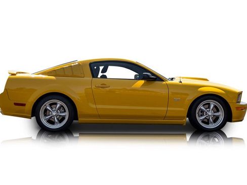 Used 2006 Ford Mustang GT Premium RWD image 2