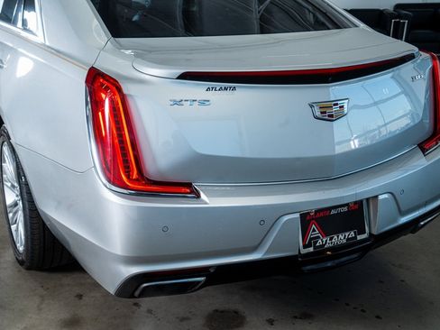 Used 2018 Cadillac XTS Luxury image 22