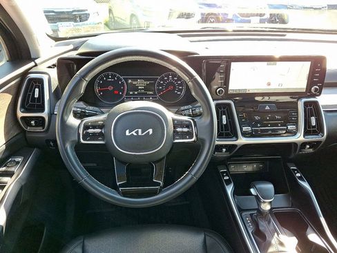 Certified 2022 Kia Sorento X-Line EX image 14