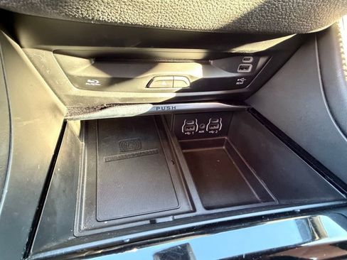 Certified 2024 Chrysler Pacifica Pinnacle image 23